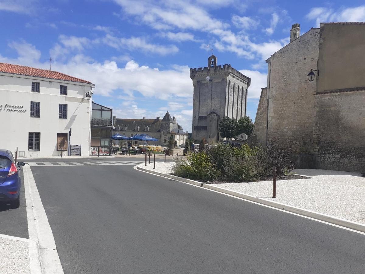 Le Clos Des Passiflores Pons Exterior foto